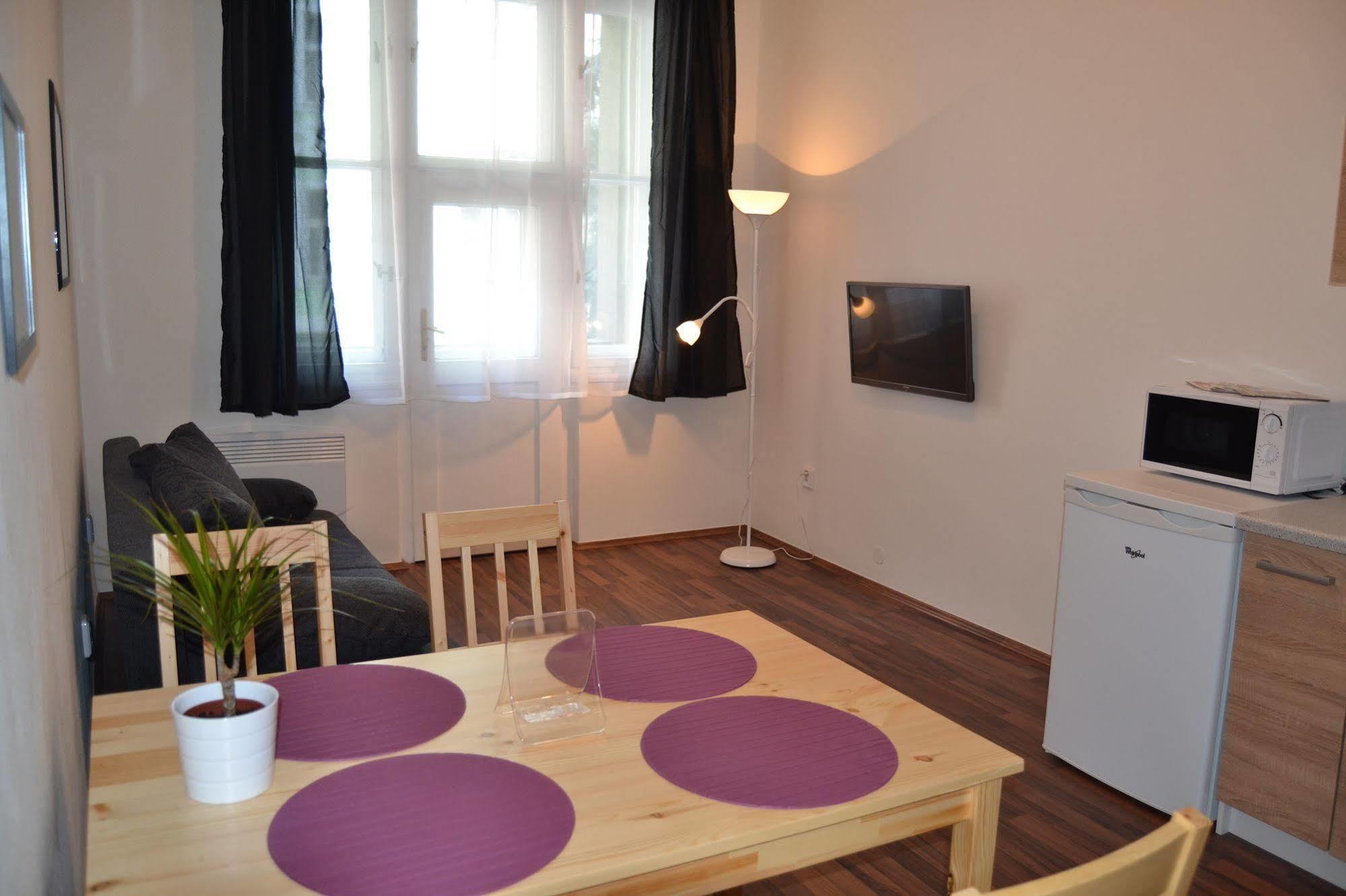 Jezerka Apartments Praha Eksteriør bilde