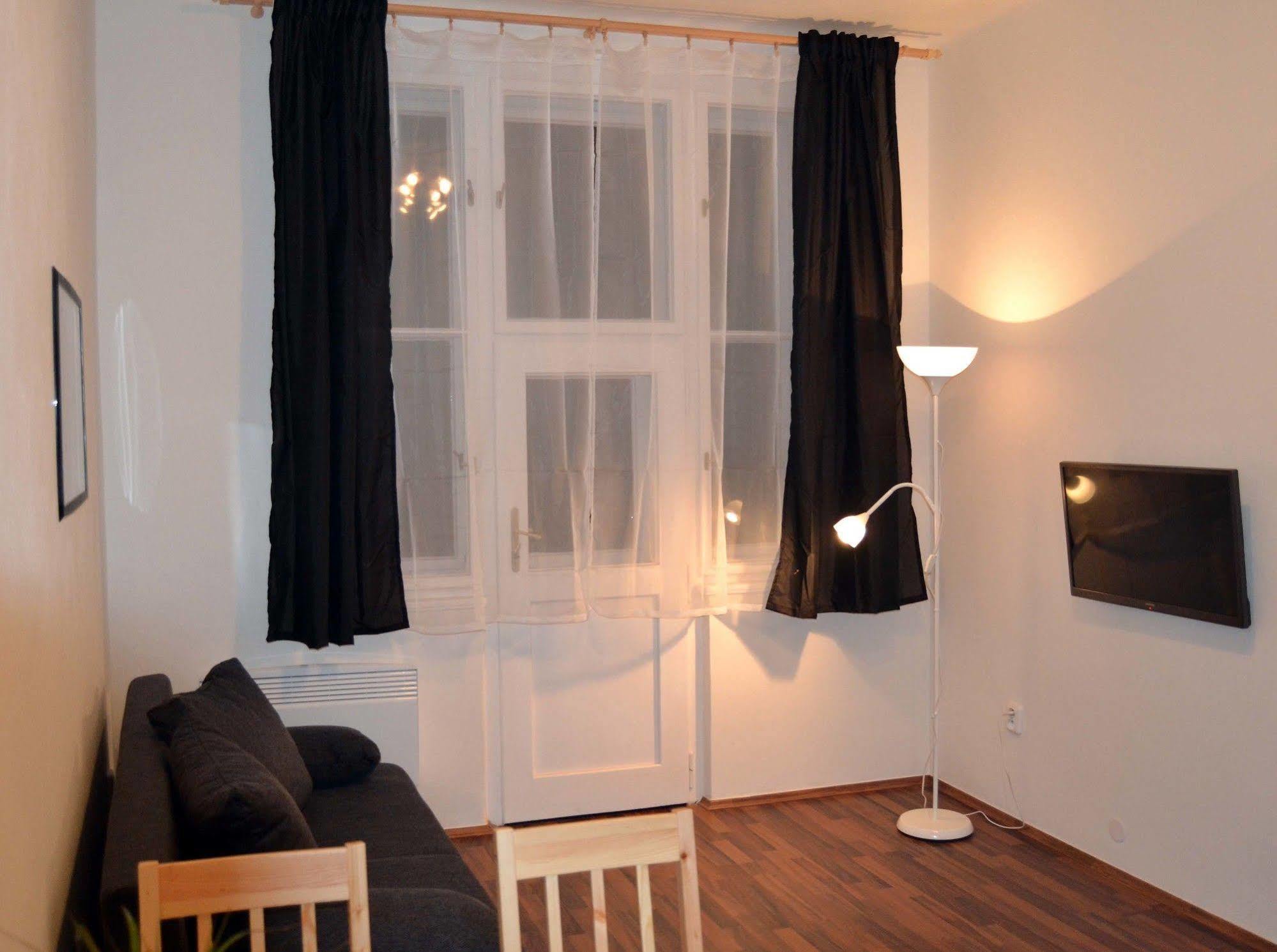 Jezerka Apartments Praha Eksteriør bilde