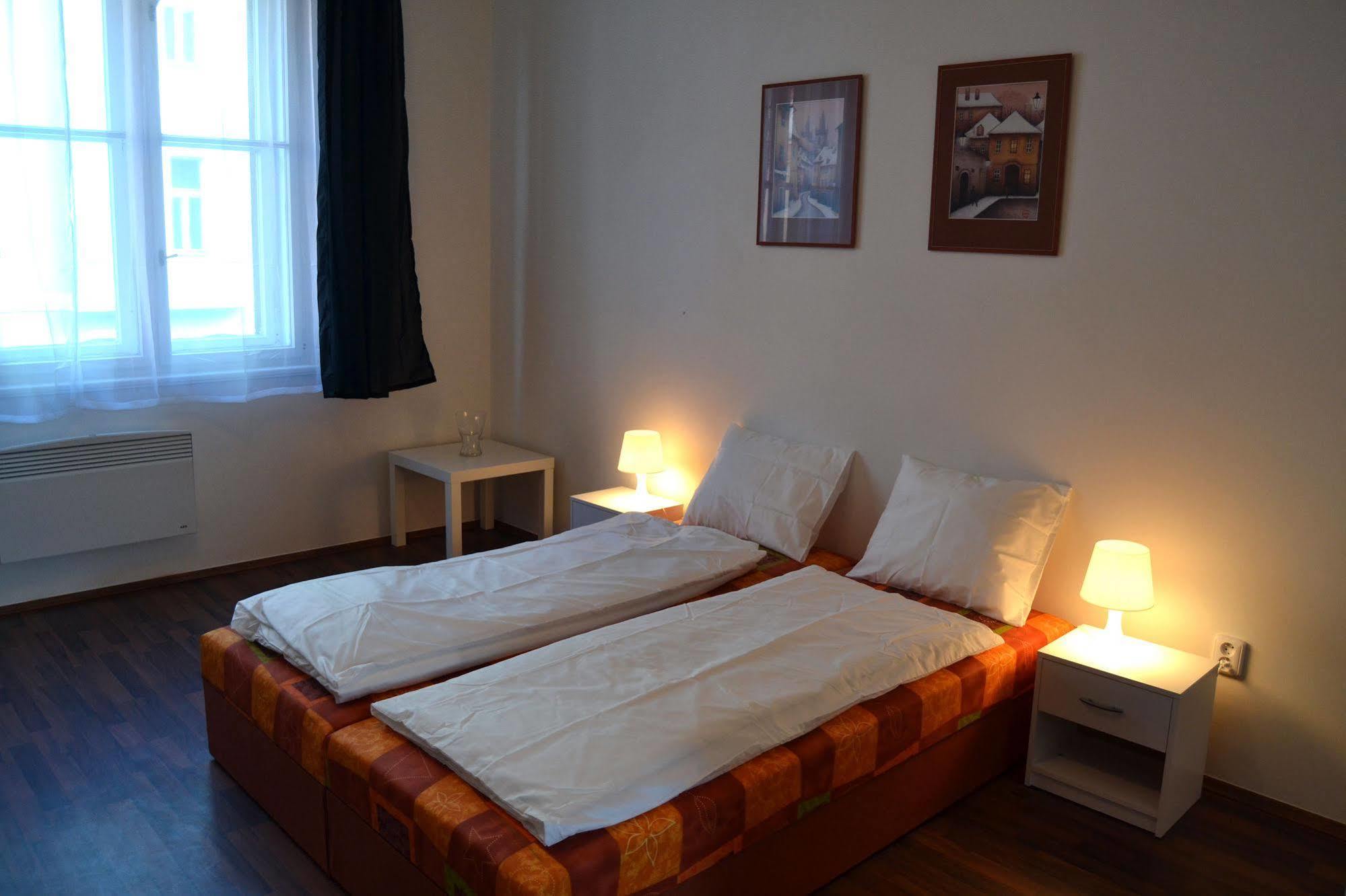 Jezerka Apartments Praha Eksteriør bilde
