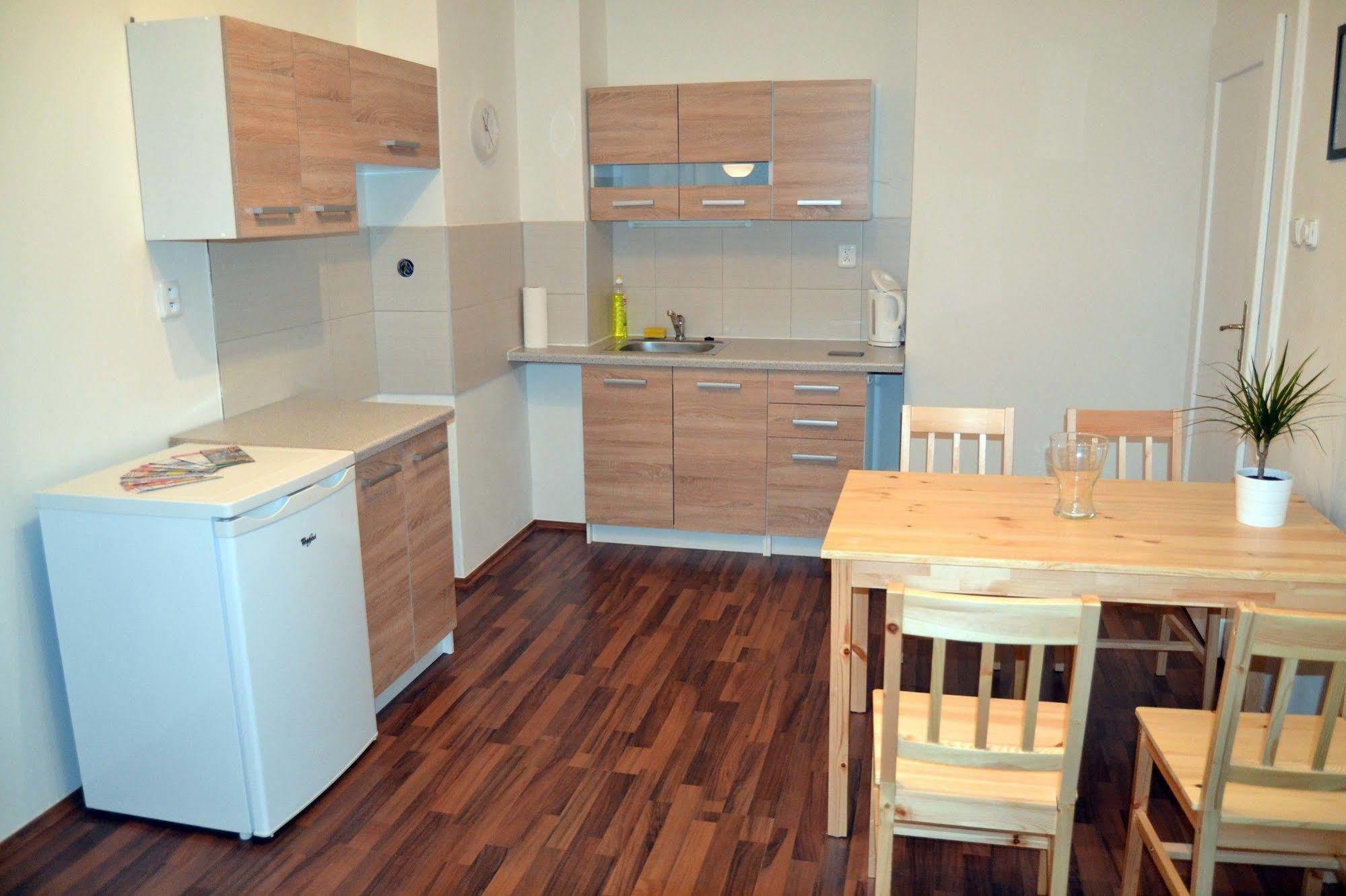 Jezerka Apartments Praha Eksteriør bilde
