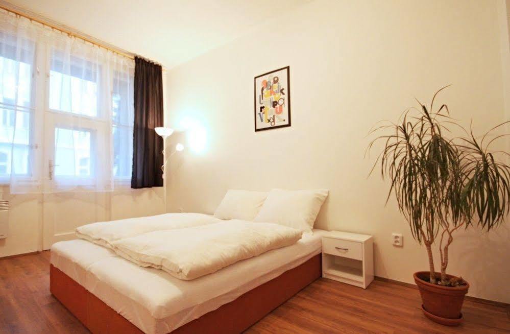 Jezerka Apartments Praha Eksteriør bilde